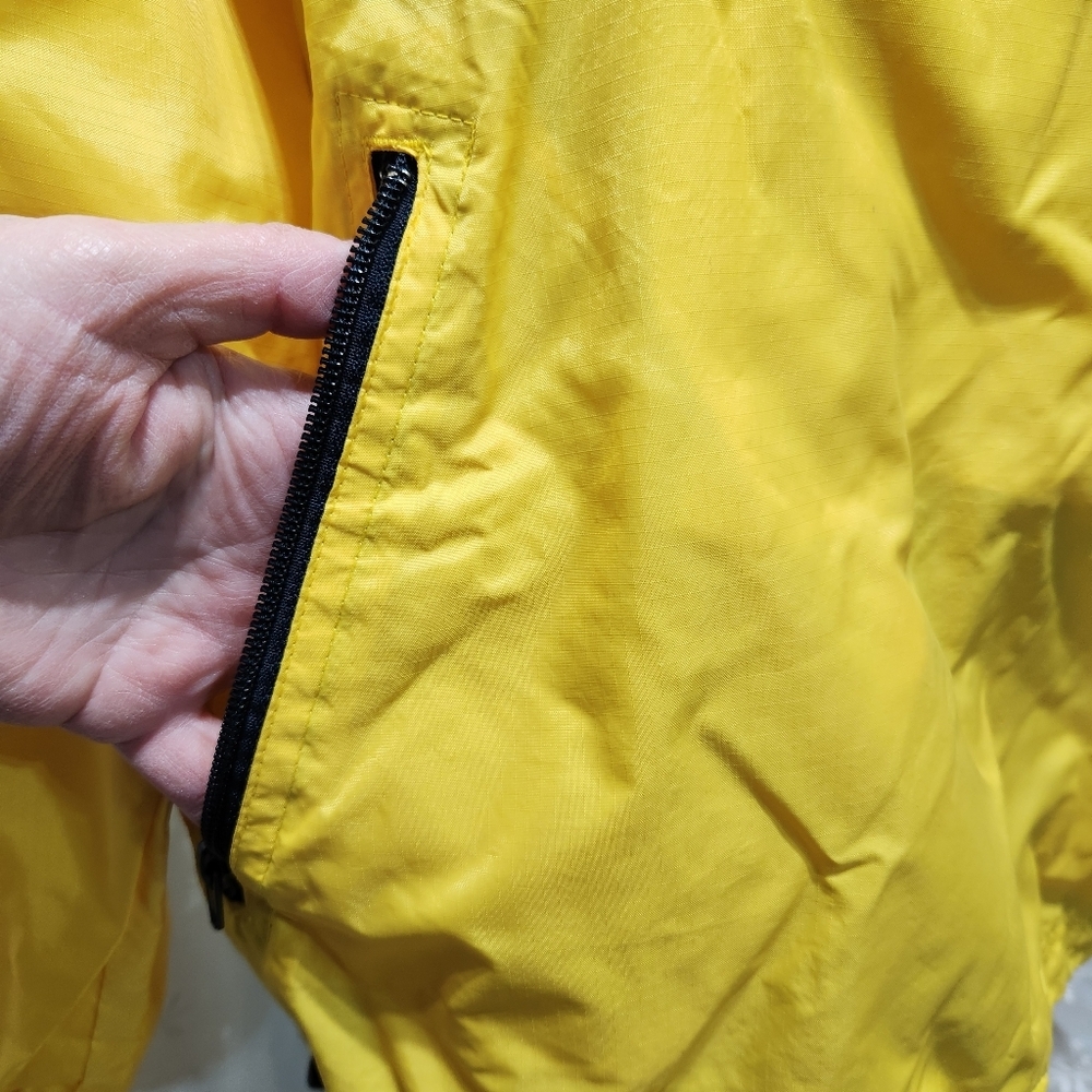 GAP Hooded Anorak Bright Yellow Pullover Windbreaker Rain Jacket (M), VTG Y2K - Picture 8 of 15